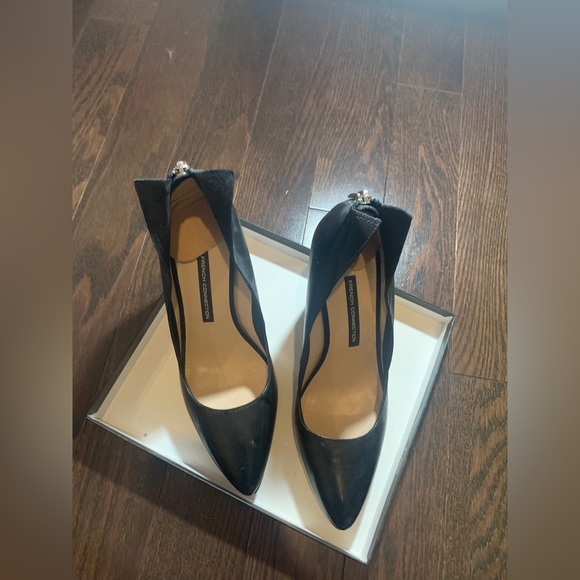 FRENCH CONNECTION LEATHER PUMPS WITH ZIPPER BACK - Picture 1 of 3